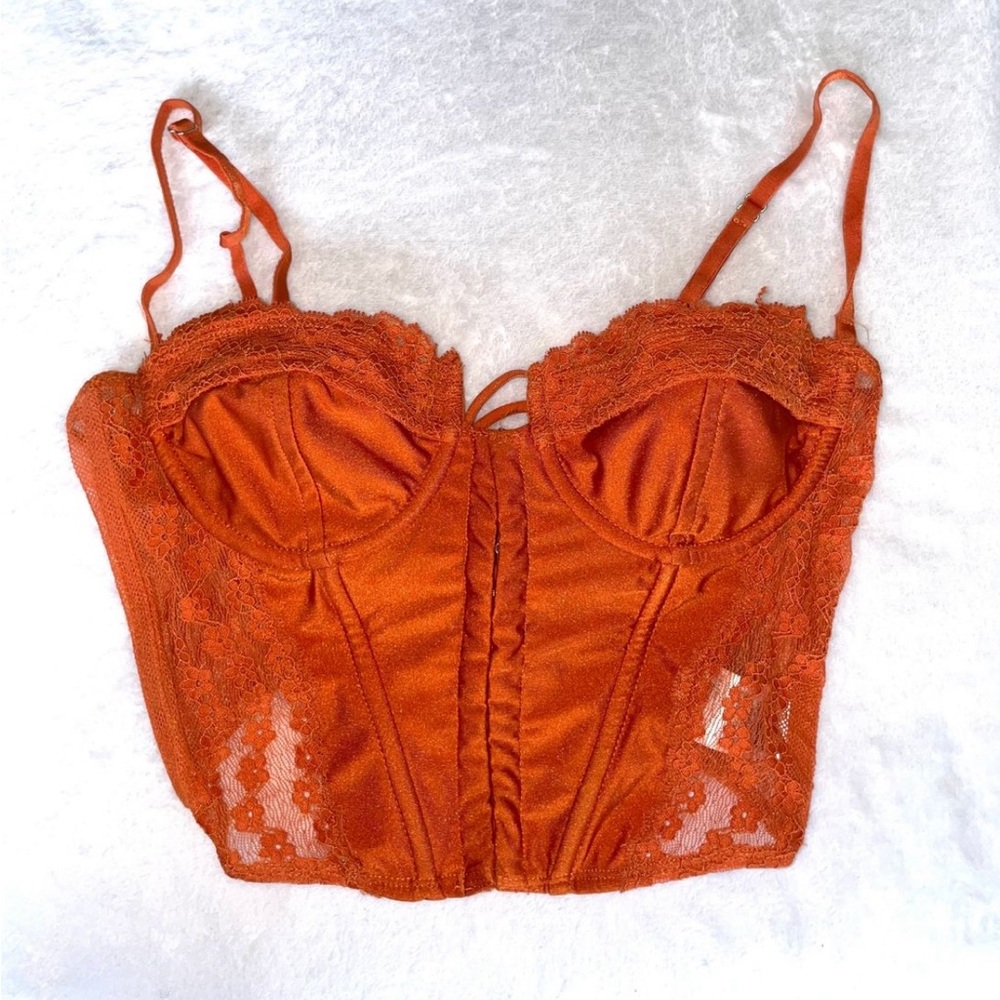 EDIKTED - Orange Payton Lace Corset